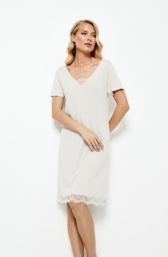Elegantní krajková noční košilka Evelyn