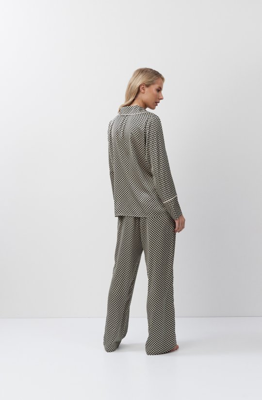 Dámske saténové pyžamo Romie s golierom