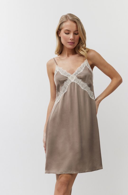 Nočná košieľka s čipkou Mila