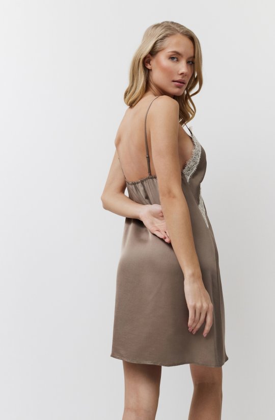 Nočná košieľka s čipkou Mila