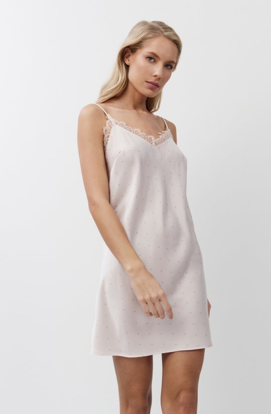 Nočná košieľka Gwen s jemnou čipkou