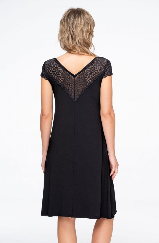 Nočná košeľa Passion s výstrihom na chrbte