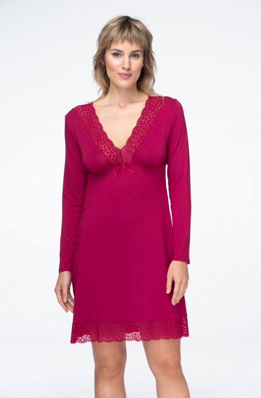 Nočná košeľa Passion s hlbokým výstrihom