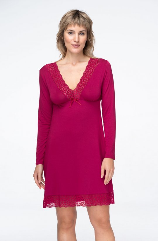 Nočná košeľa Passion s hlbokým výstrihom