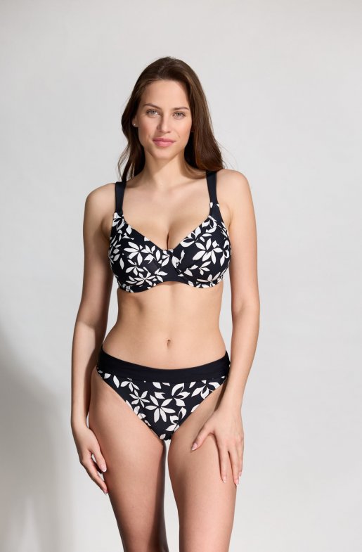 Dvojdielne plavky s vyšším sedlom