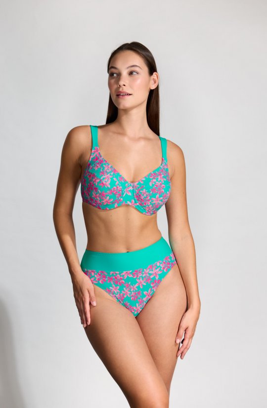 Dvoudílné plavky s vyšším sedlem