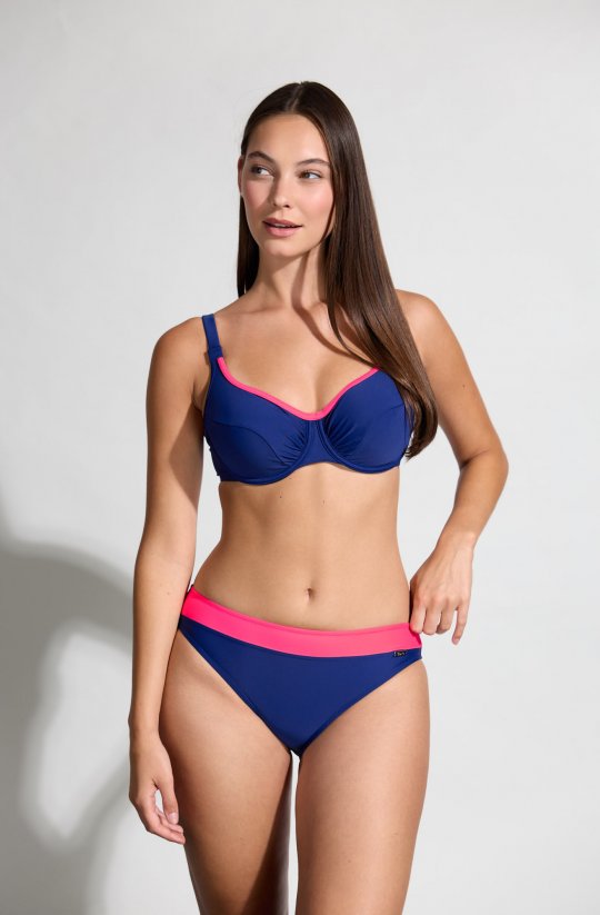 Dvoudílné plavky s řasenou podprsenkou