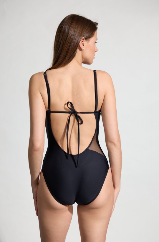 Jednodielne plavky s bočným priesvitom