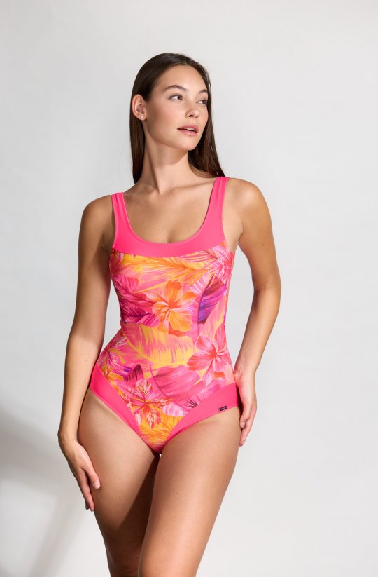 Jednodílné plavky s vykrojenými zády